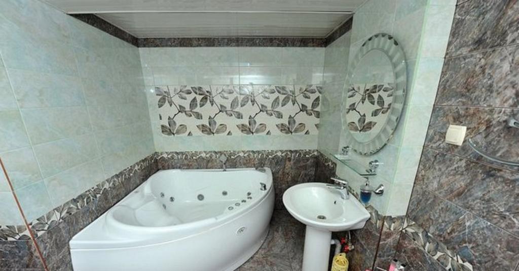 Фото Каштан