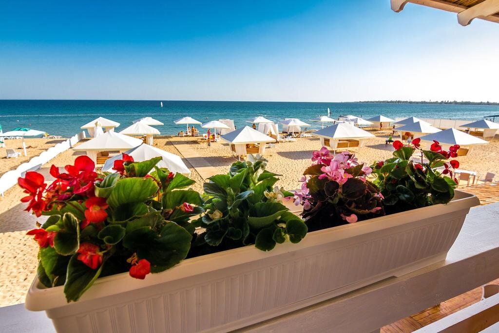 Евпатория на берегу моря