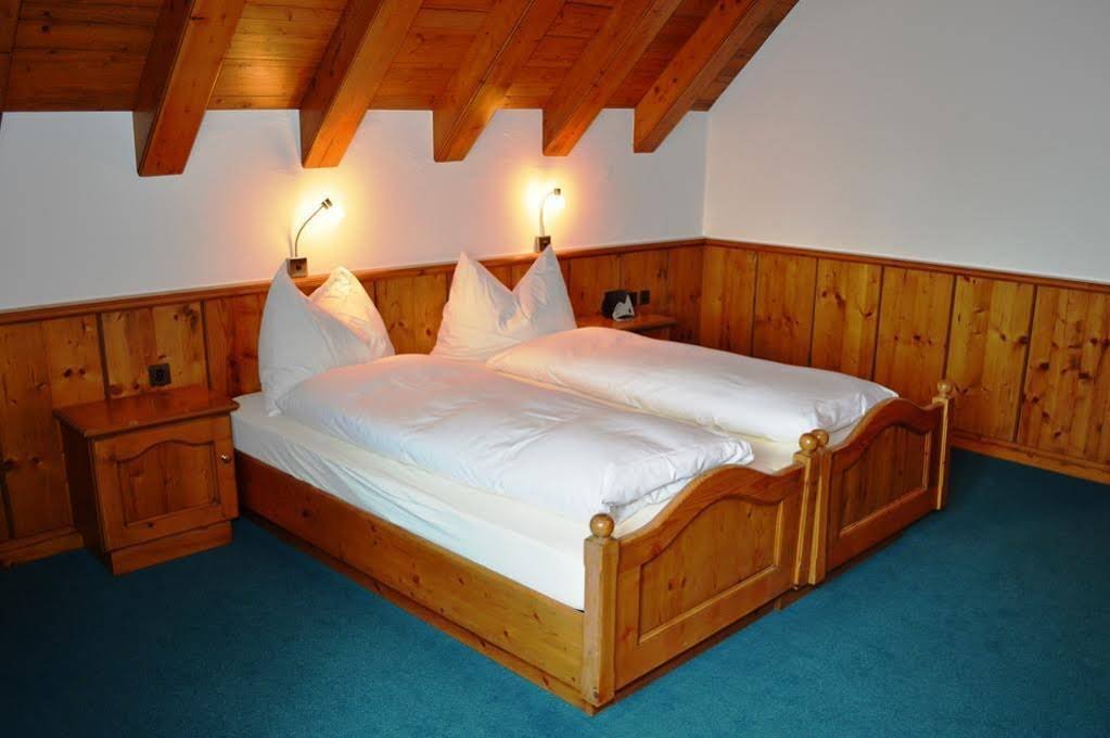 Фото Hotel zum Kreuz