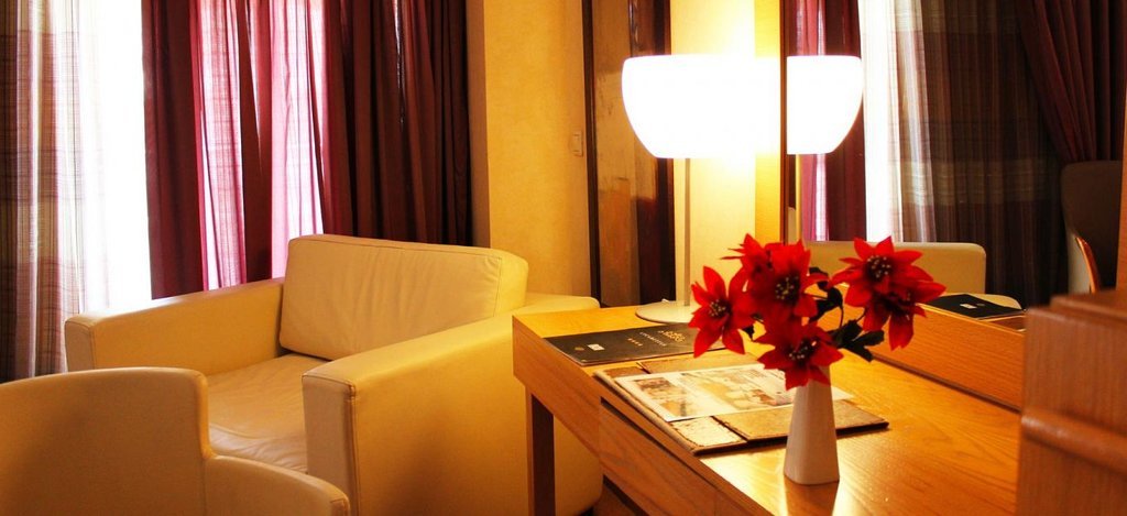 Фото Lozenge Hotel