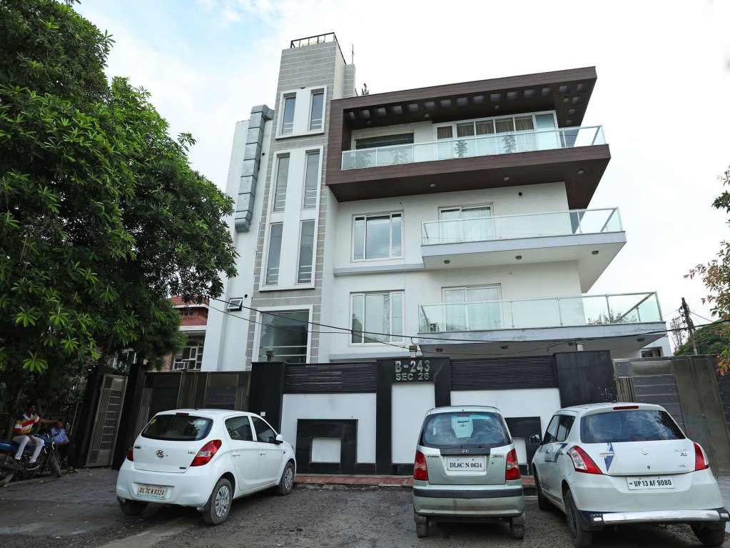 Фото отеля 1