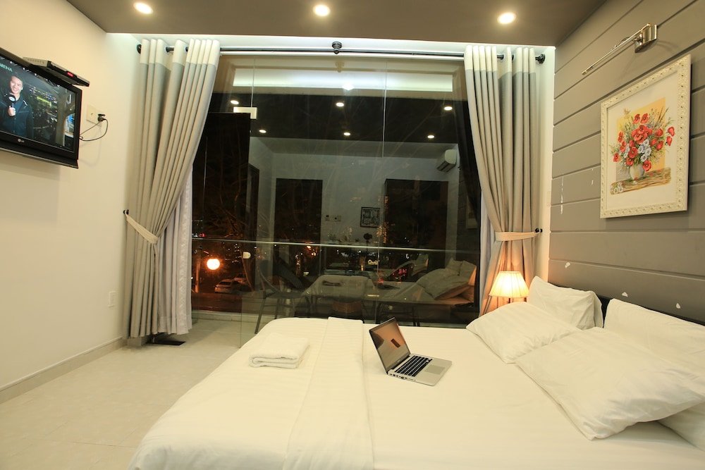 Фото Vegas Luxury Hotel