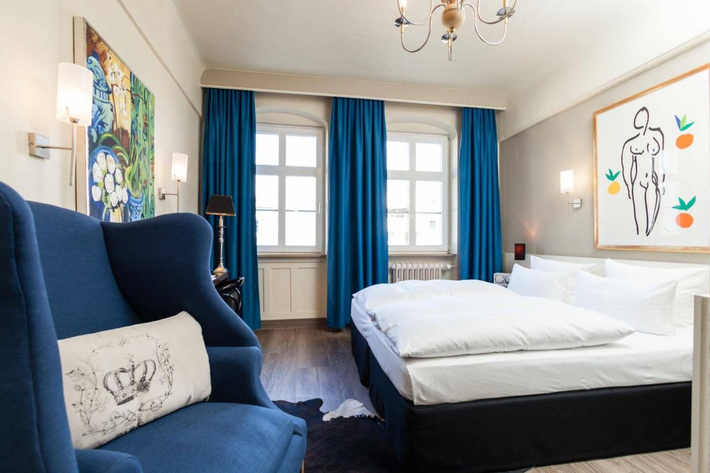 Фото Hotel Würzburger Hof