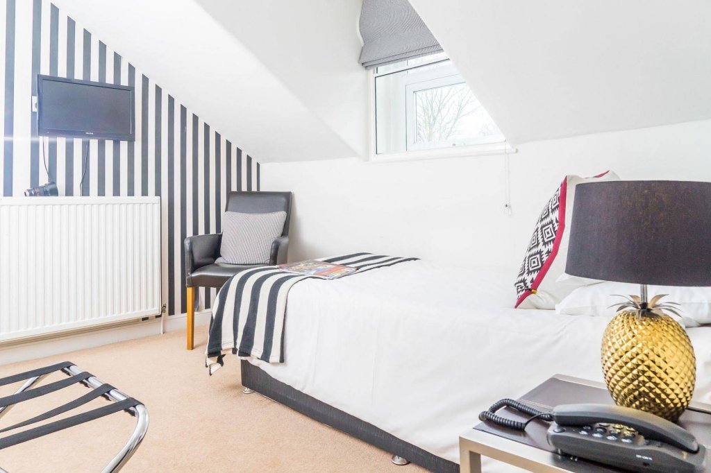 Фото Oldfields House - Bed & Breakfast