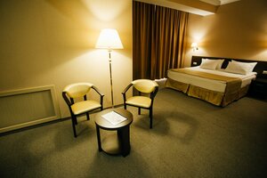 Aner (Maǵjan Jumabaev dańǵyly, 25/4), hotel