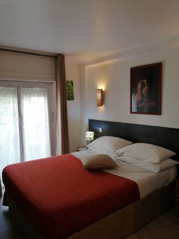 Фото Brit Hotel Colbert Juan les Pins