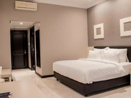 Гостиница Luminor Hotel Jember в Джембере