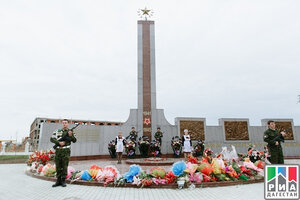 Мемориальный комплекс Вечная слава - монумент павшим воинам в Великой Отечественной войне (Republic of Daghestan, Yuzhno-Sukhokumsk), monument, memorial