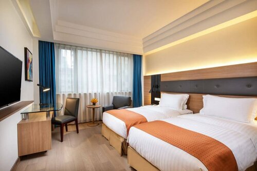 Гостиница Holiday Inn Shanghai Hongqiao Central в Шанхае