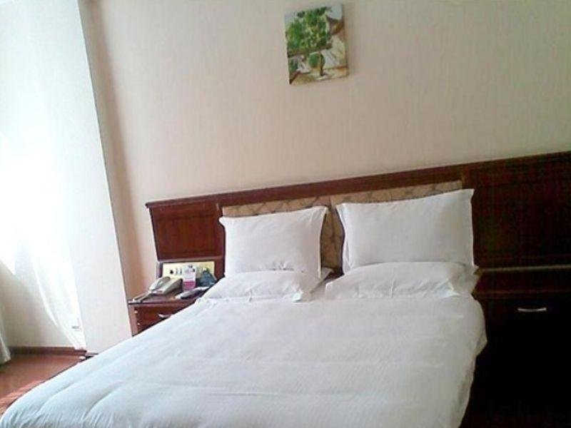 Фото GreenTree Inn Tianjin West Railway Station Stage Hotel