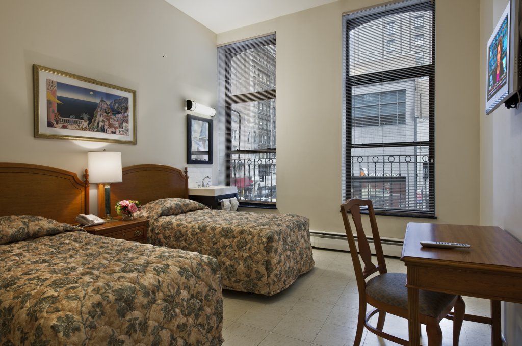 Фото Americana Inn