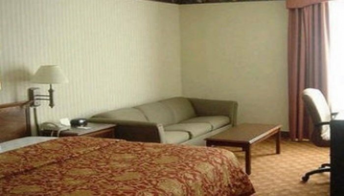 Гостиница Governor'S Inn & Suites в Мемфисе