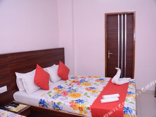 Фото Hotel Thikana Palace