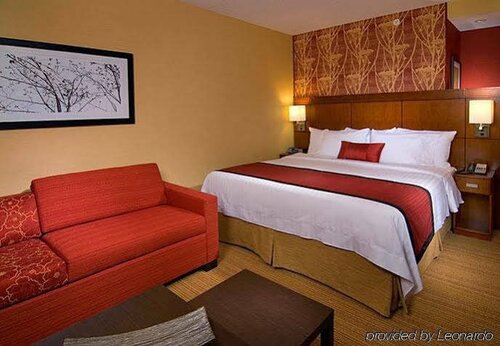 Гостиница Courtyard by Marriott Boston-South Boston в Бостоне