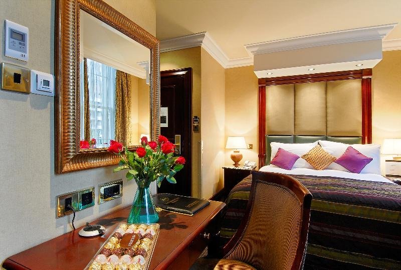 Фото Inhabit, Southwick Street