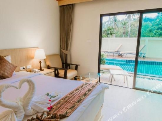 Фото Airport Beach Hotel Phuket