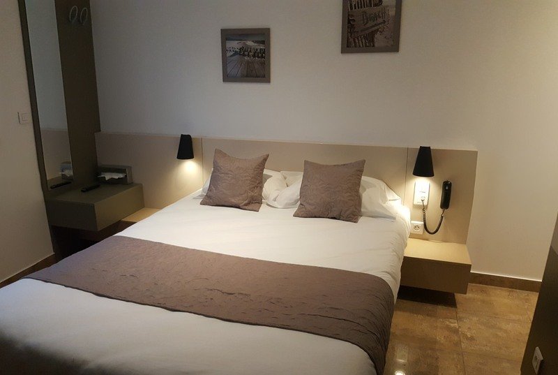 Фото Hôtel Le Saint Germain