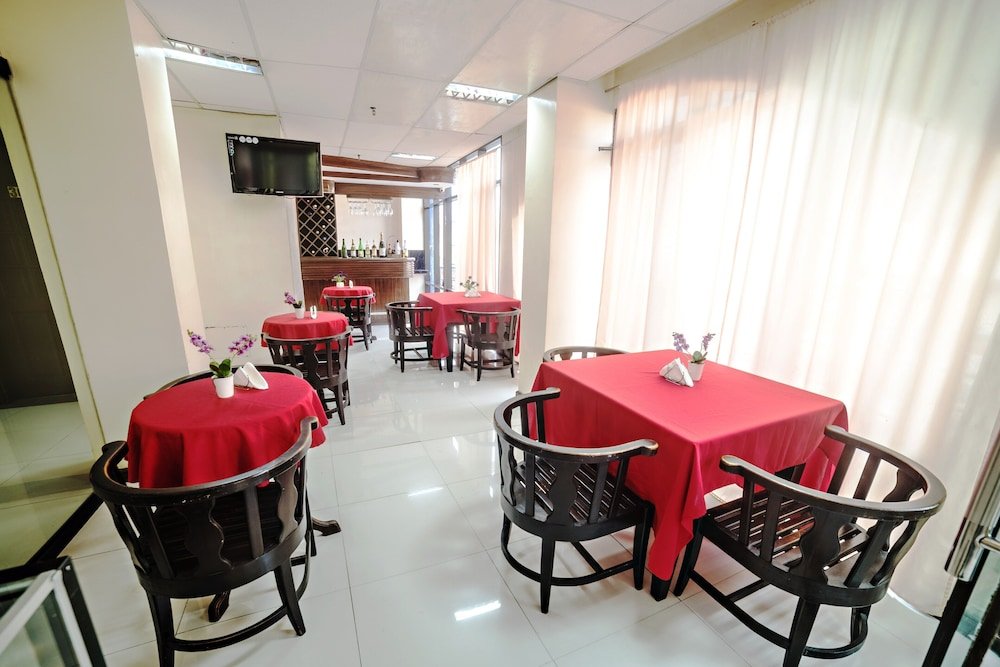 Фото Peach Tree Lodge