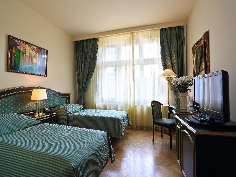 Фото Elysee Apartments