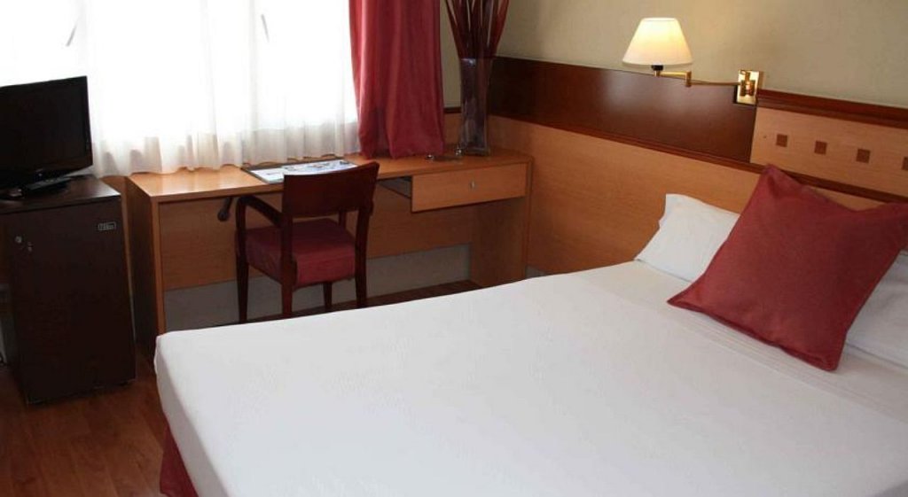 Фото Tres Torres Atiram Hotel