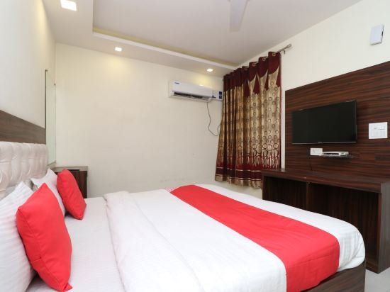 Фото Oyo 28646 Hotel Golden Heart