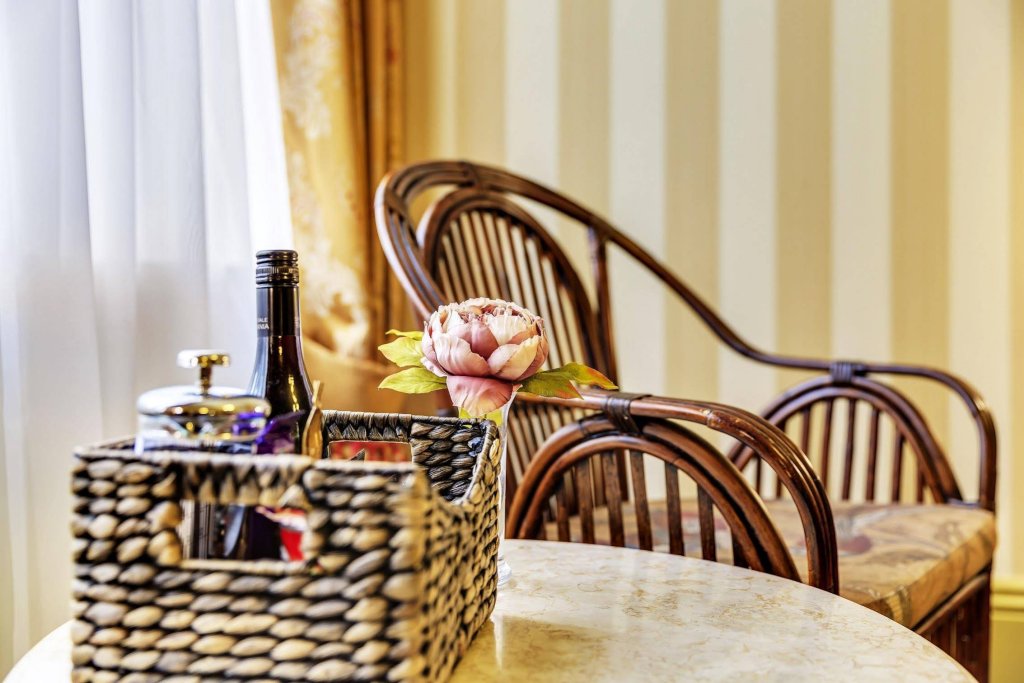 Фото Hadley's Orient Hotel