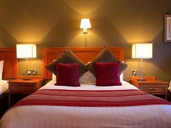 Фото Riverside Lodge Hotel