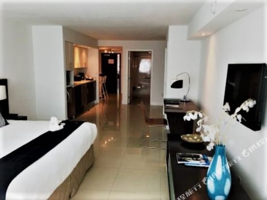 Фото Beach Haus Bal Harbour