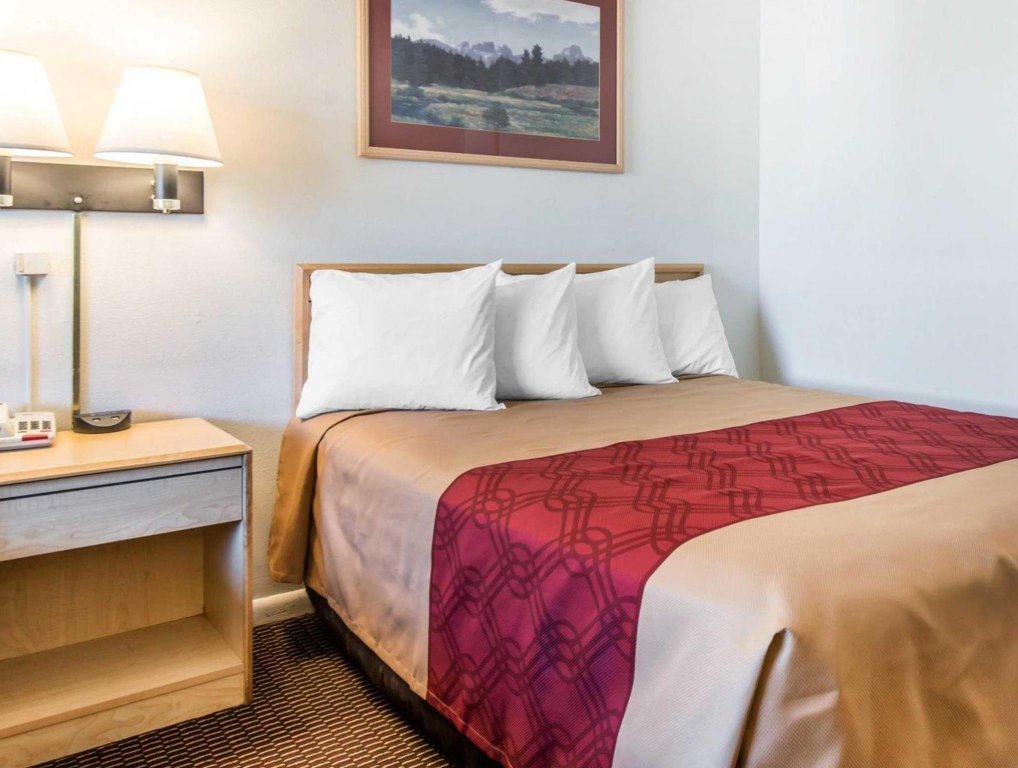 Фото Econo Lodge Downtown