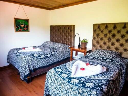 Гостиница Luna Inn B&b в Алахуэла