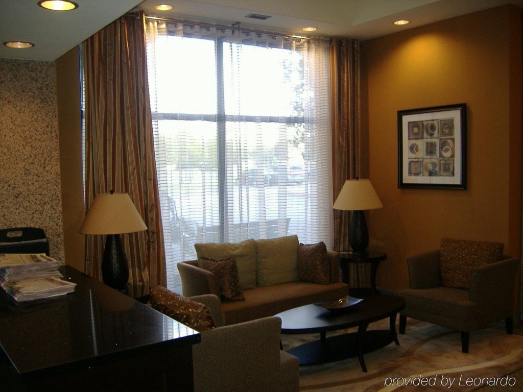 Фото Holiday Inn & Suites Windsor Ambassador Bridge, an Ihg Hotel