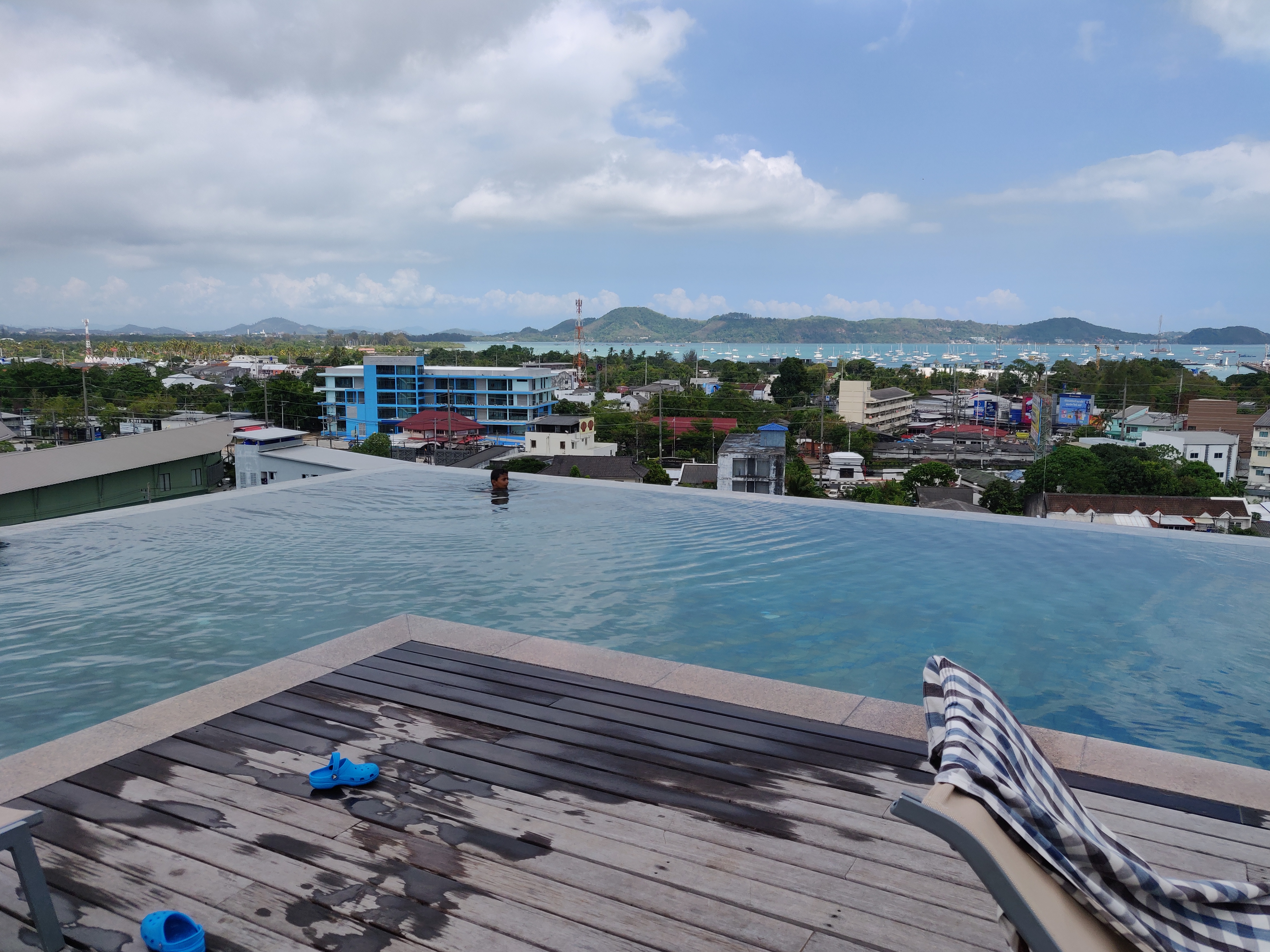 Фото Dlux Condominium