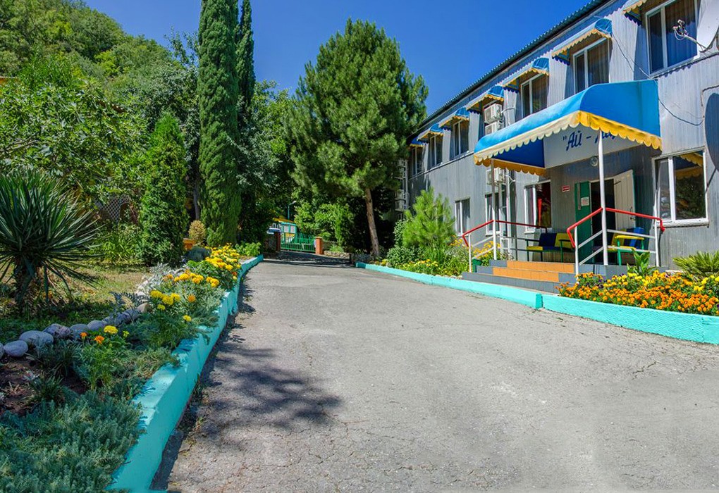 Фото отеля 2