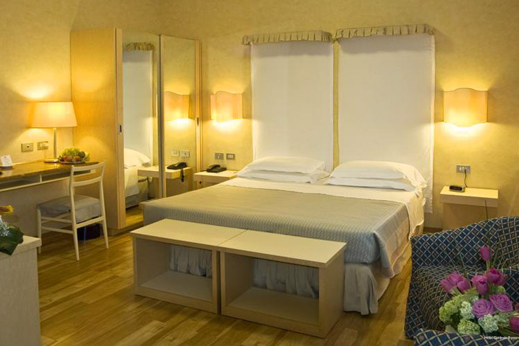 Фото Hotel Centrale Byron