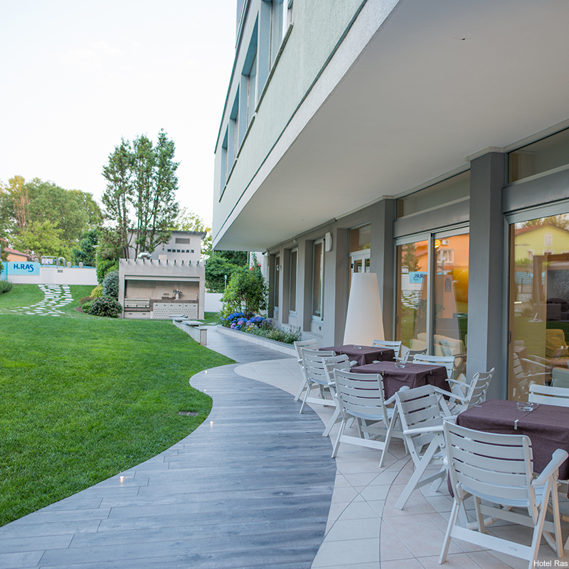 Фото Hotel Ras