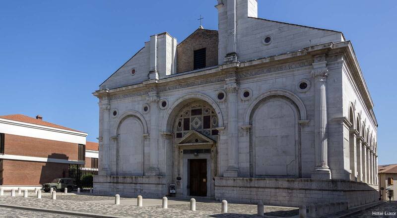 Фото Hotel Luxor