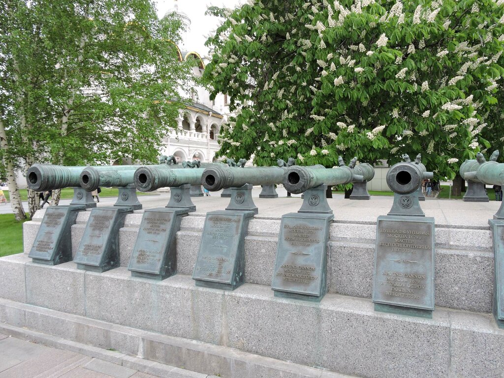 Genre sculpture Russian cannons of the XVII-XVIII centuries, Moscow, photo