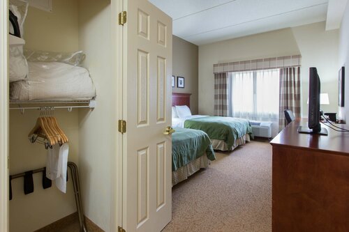 Гостиница Country Inn & Suites by Radisson, Buffalo South I-90, Ny