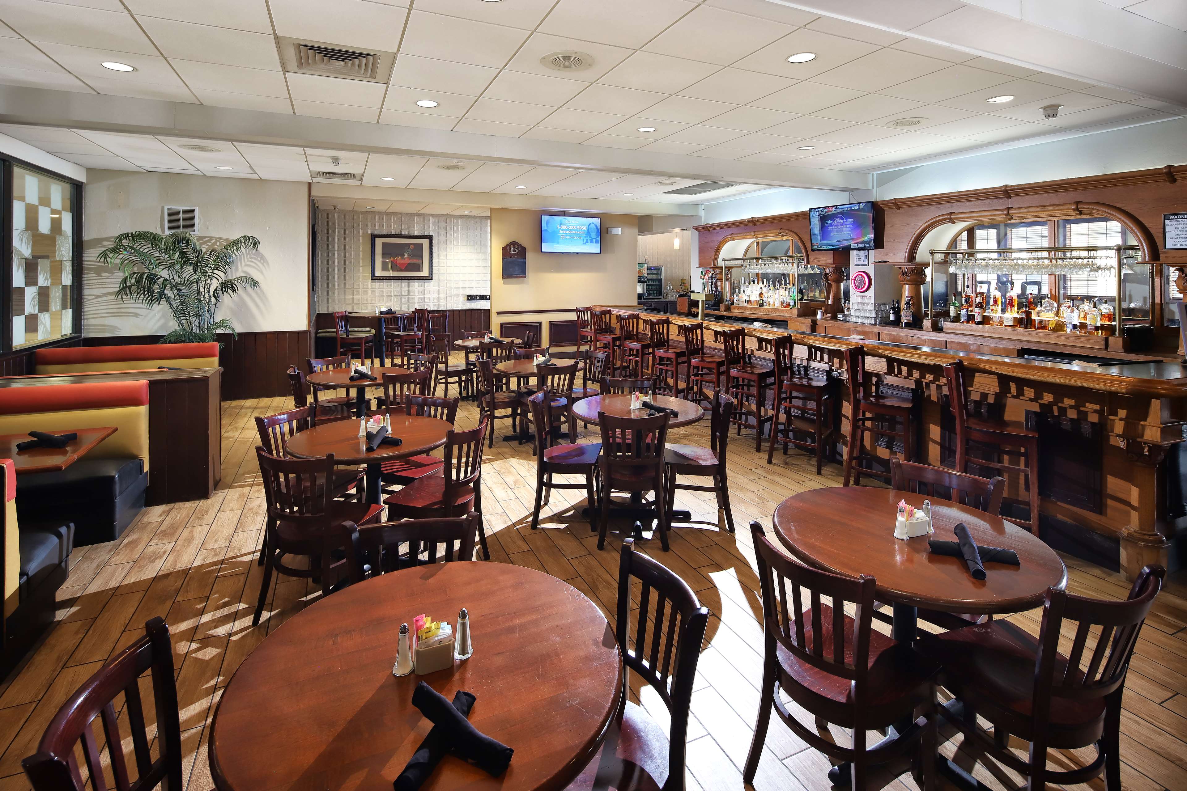 Фото Best Western Tucson Int'l Airport Hotel & Suites