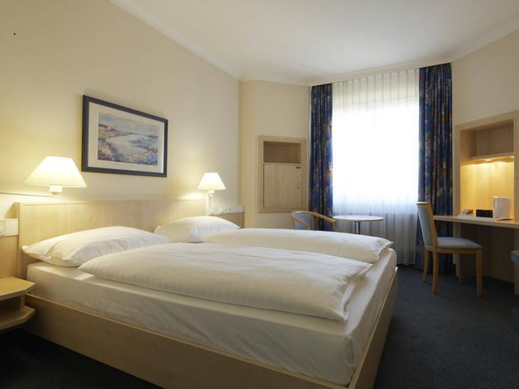 Фото отеля 2