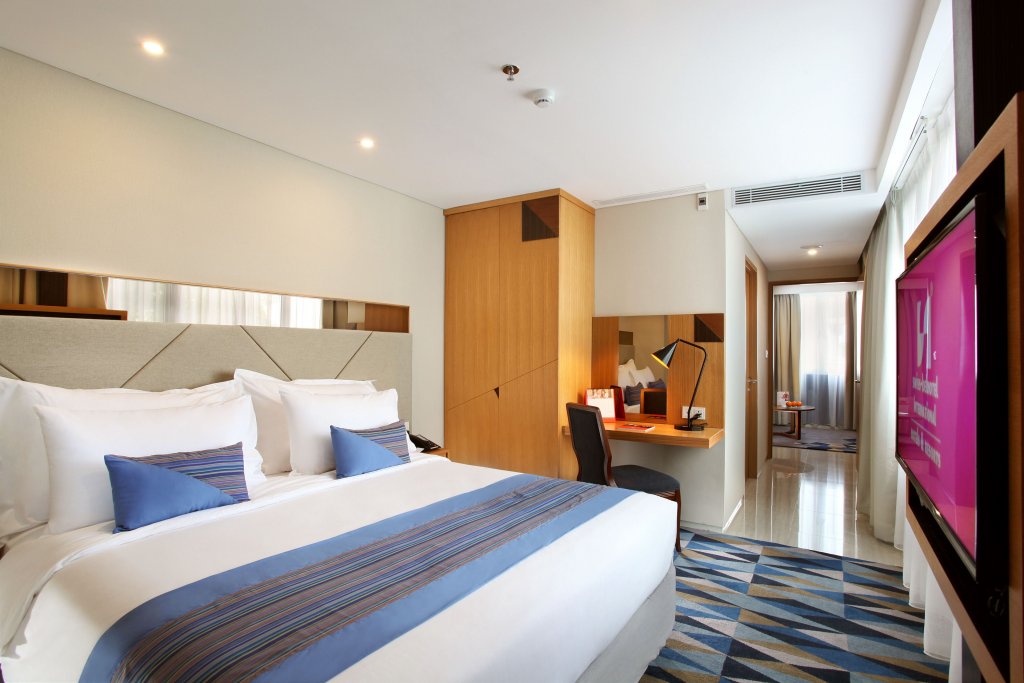 Фото Swiss-Belhotel Pondok Indah