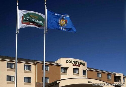 Гостиница Courtyard by Marriott Madison West Middleton в Миддлтоне