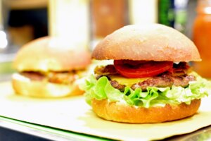 Poldo Burger Bar - Ancona (Анкона, Via Bonda, 45), бар, паб в Анконе