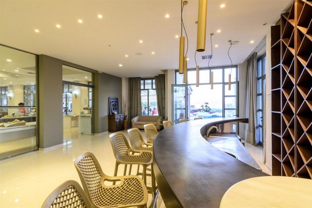 Фото Enorme Maya Beach Hotel