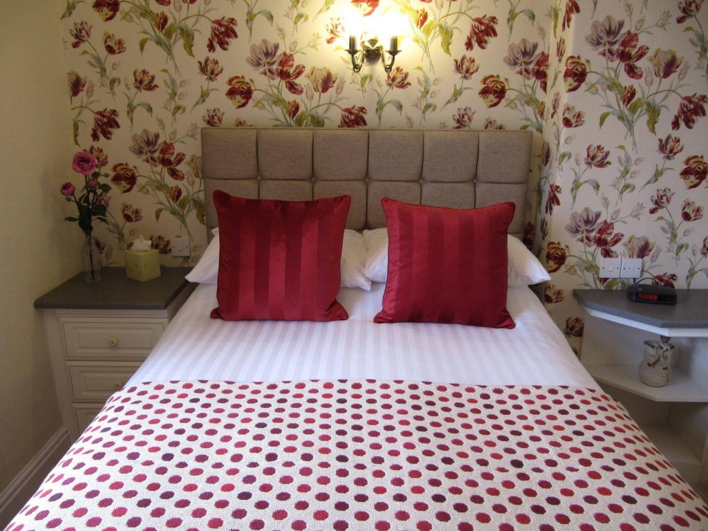 Фото Brigstock House