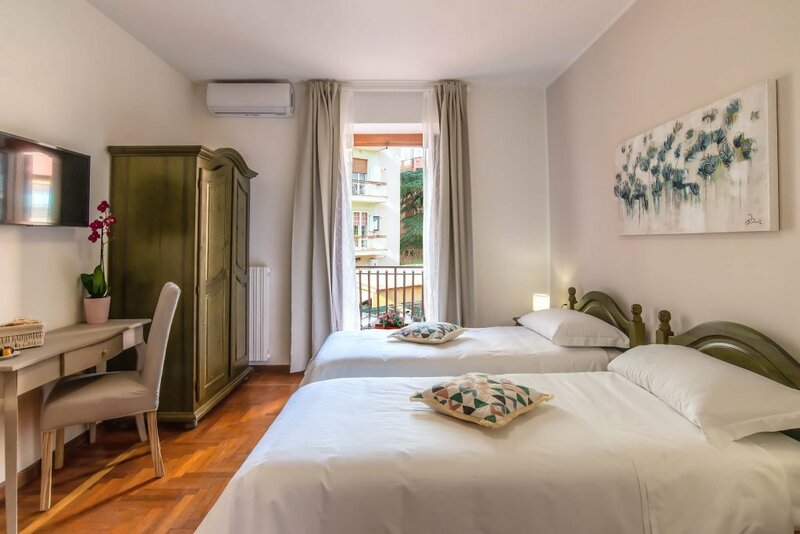 Гостиница Plaza Rooms Ciampino в Чампино