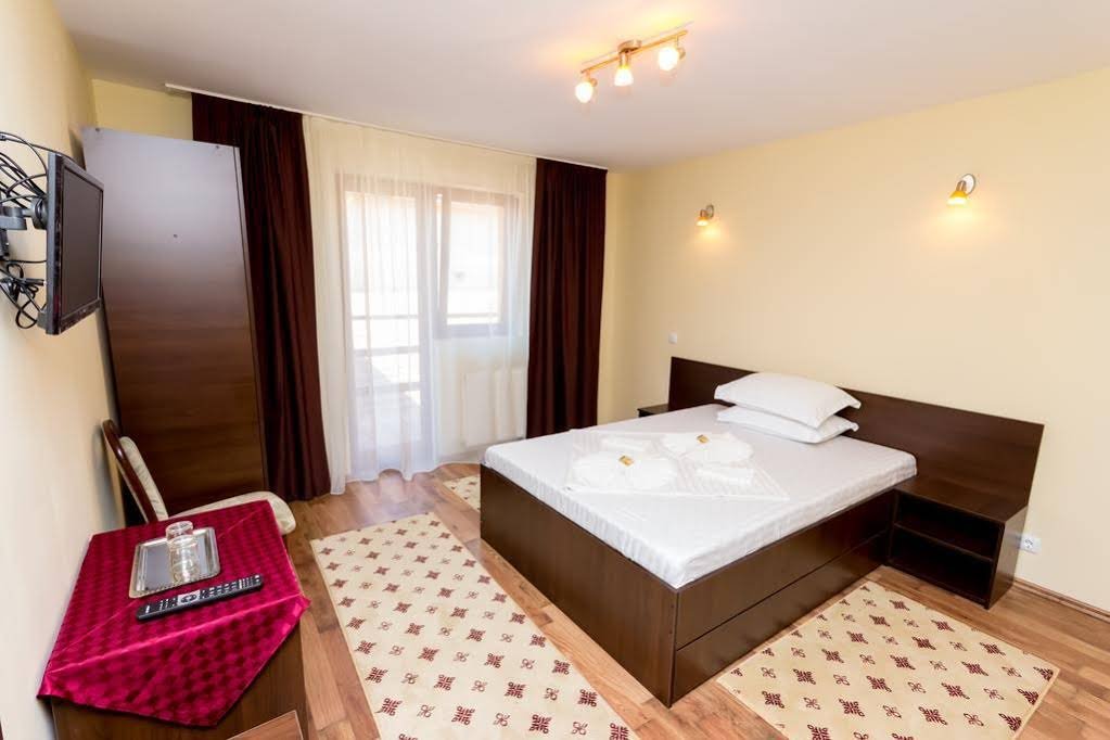 Фото Pension La Viorel Isaila