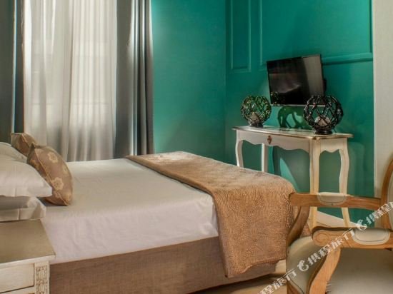 Фото The B Place