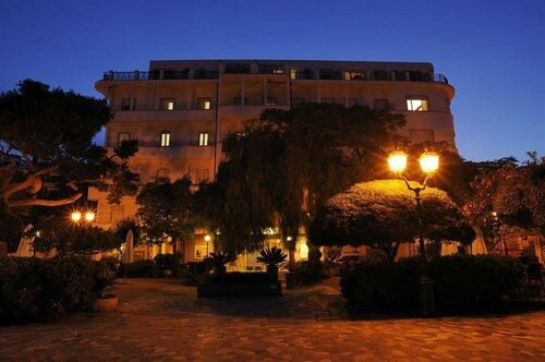 Гостиница Grand Hotel Mediterranee в Андоре