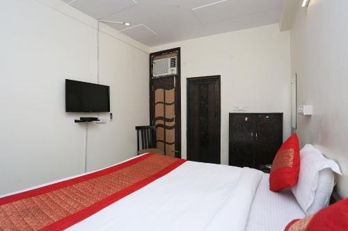 Фото Oyo 13280 Hotel Royal India